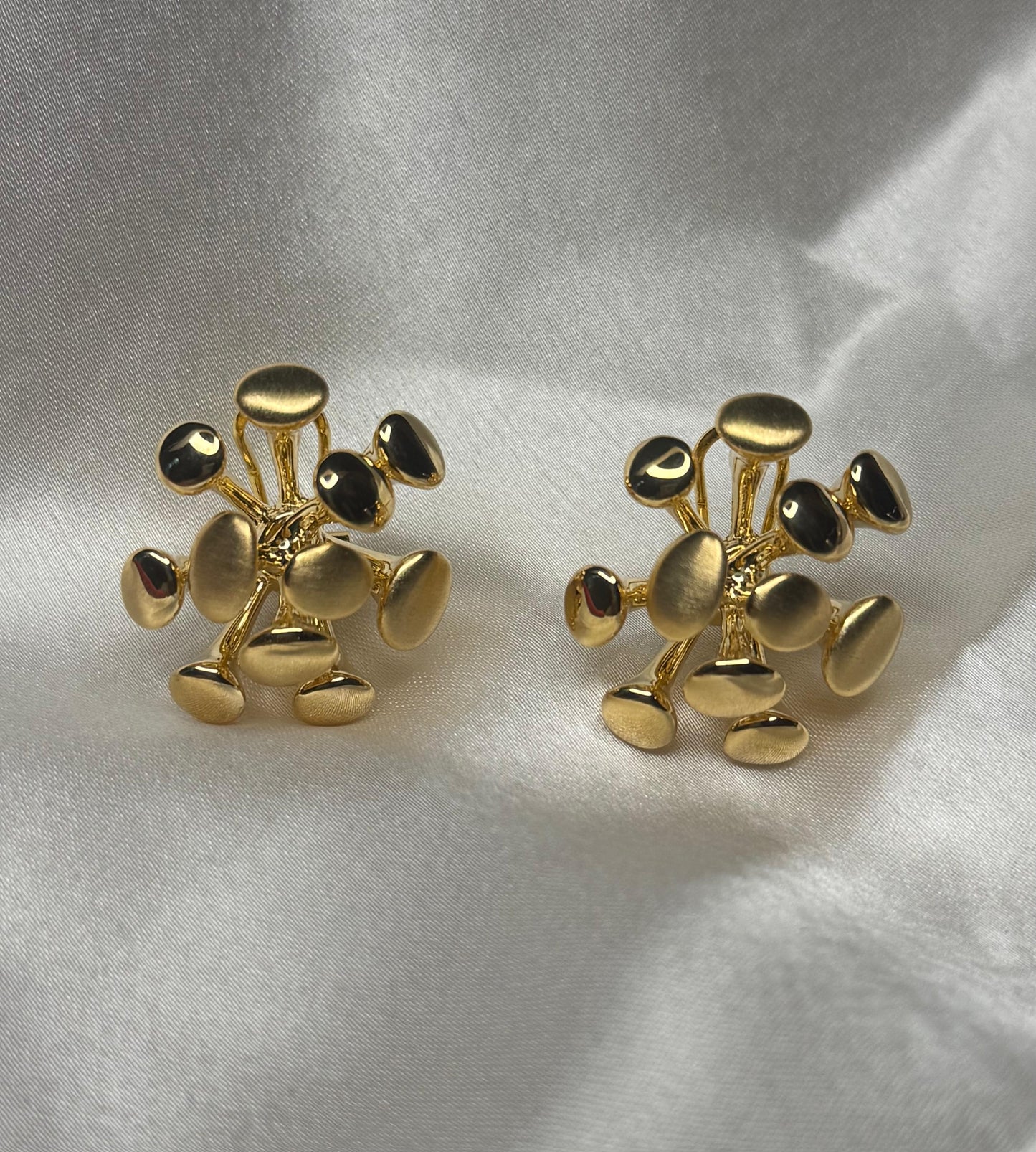 Molecular studs Earrings