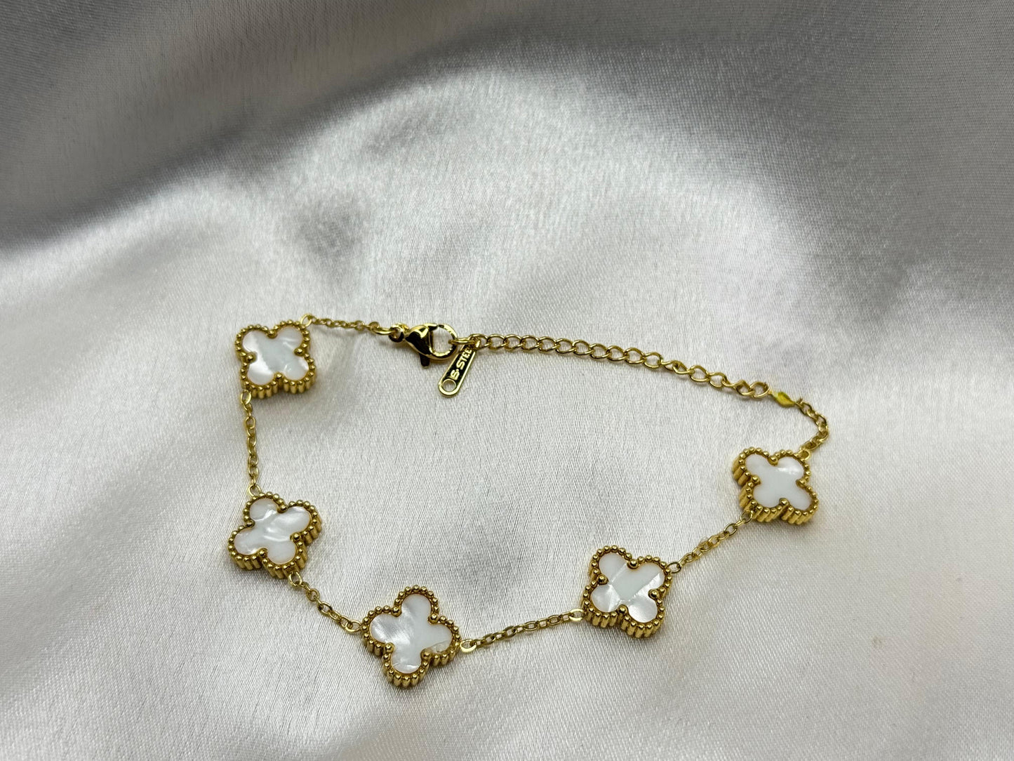 Serene White Clover Bracelet