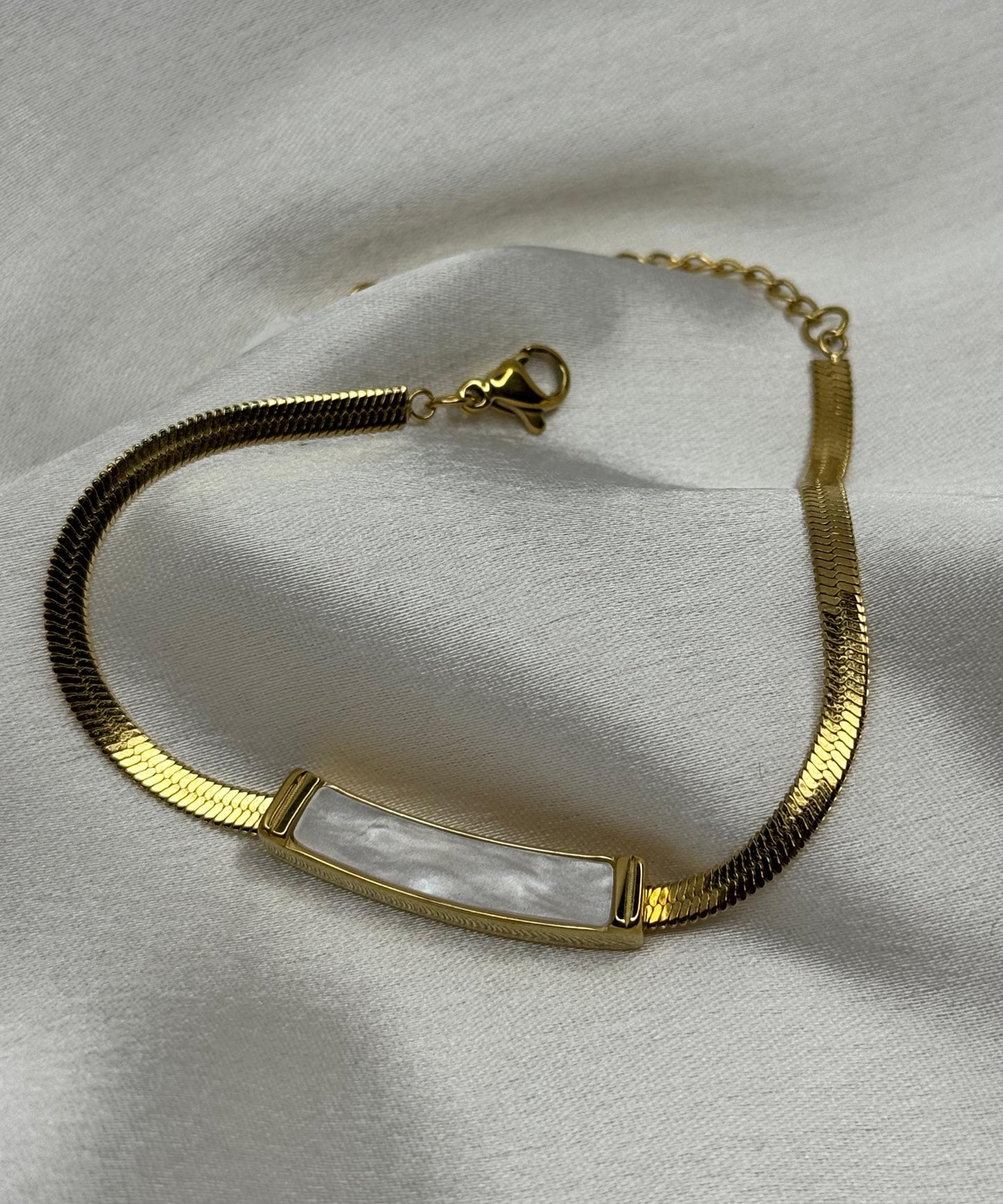 Aurelia Pearl Bar Bracelet