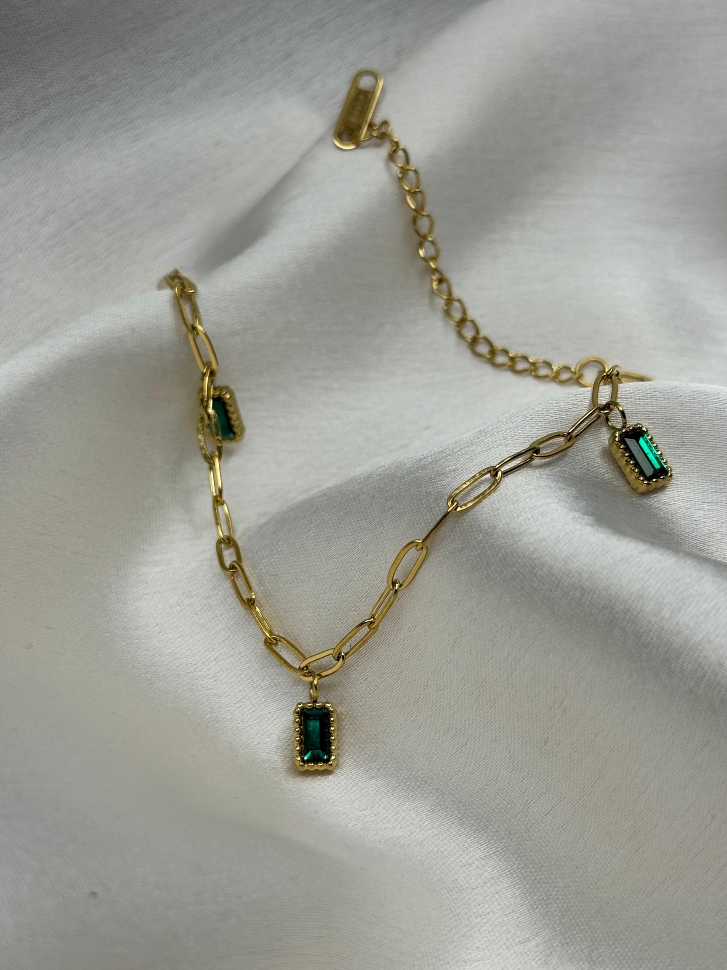 Regal Emerald Link Bracelet