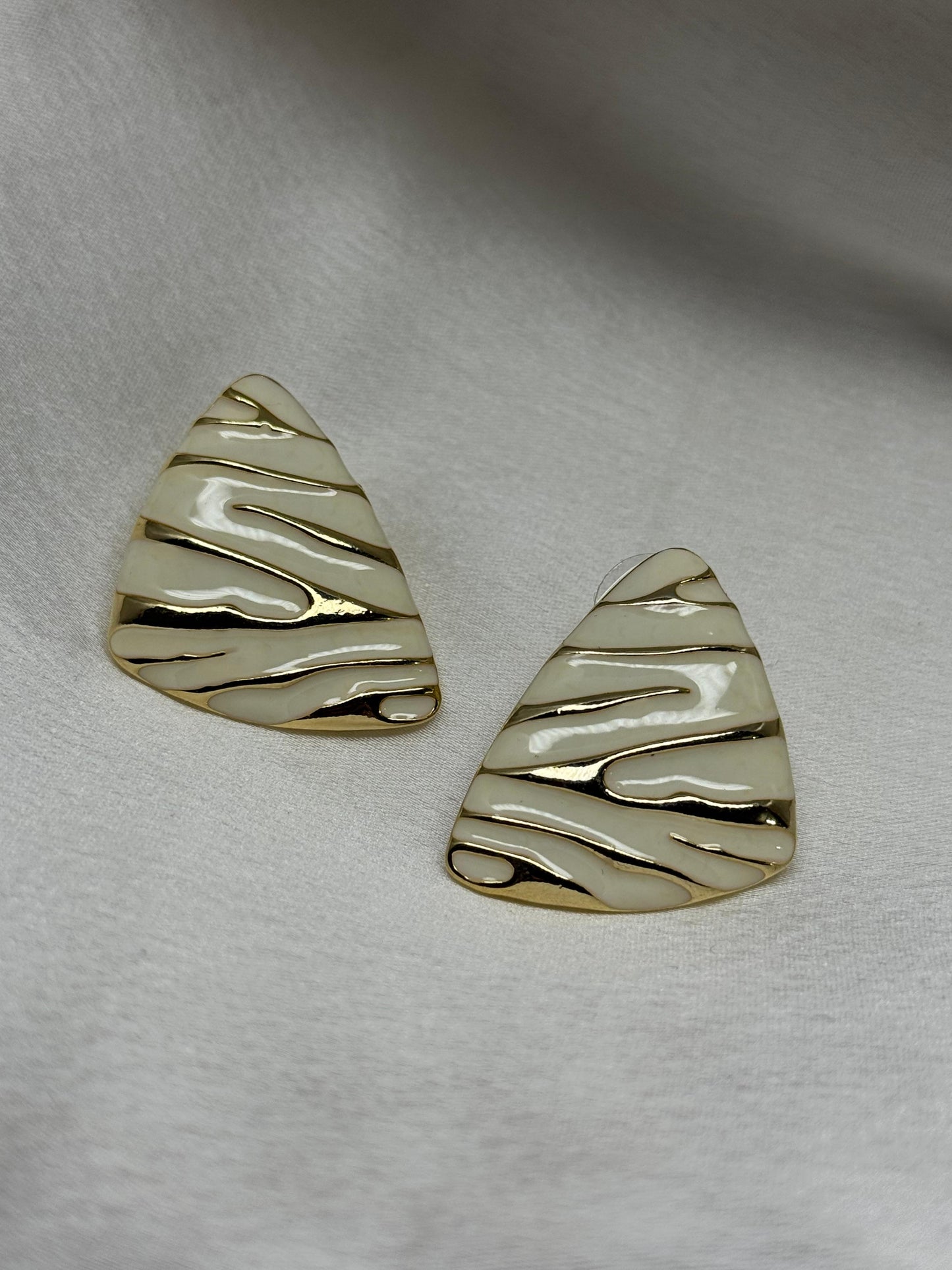 Ivory Ripple Studs