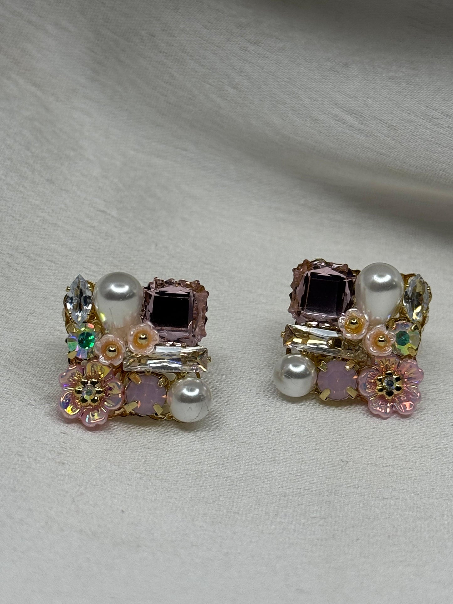Sweet Rosé Sparkle Studs