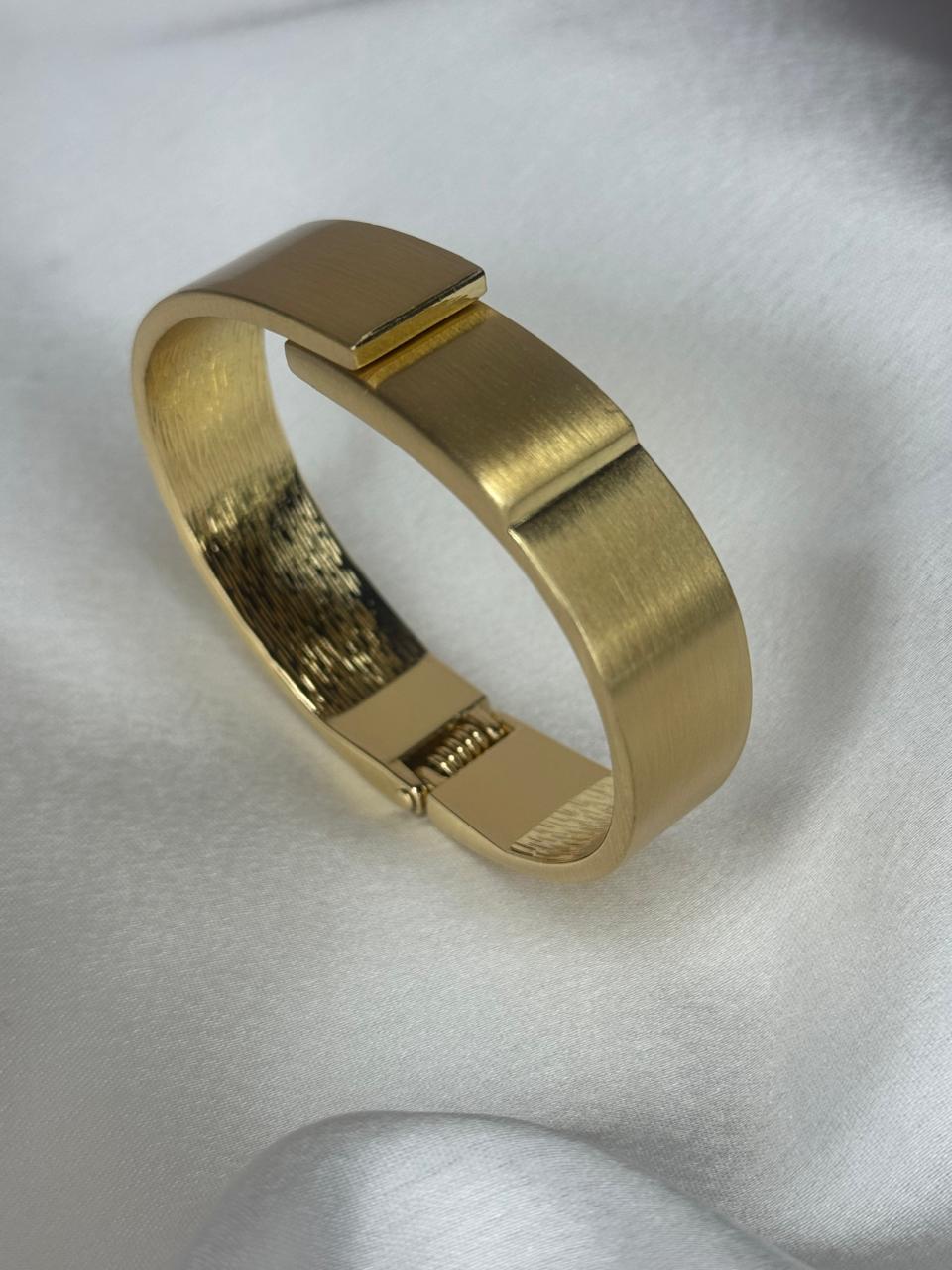 Chic Matte Finish Kada