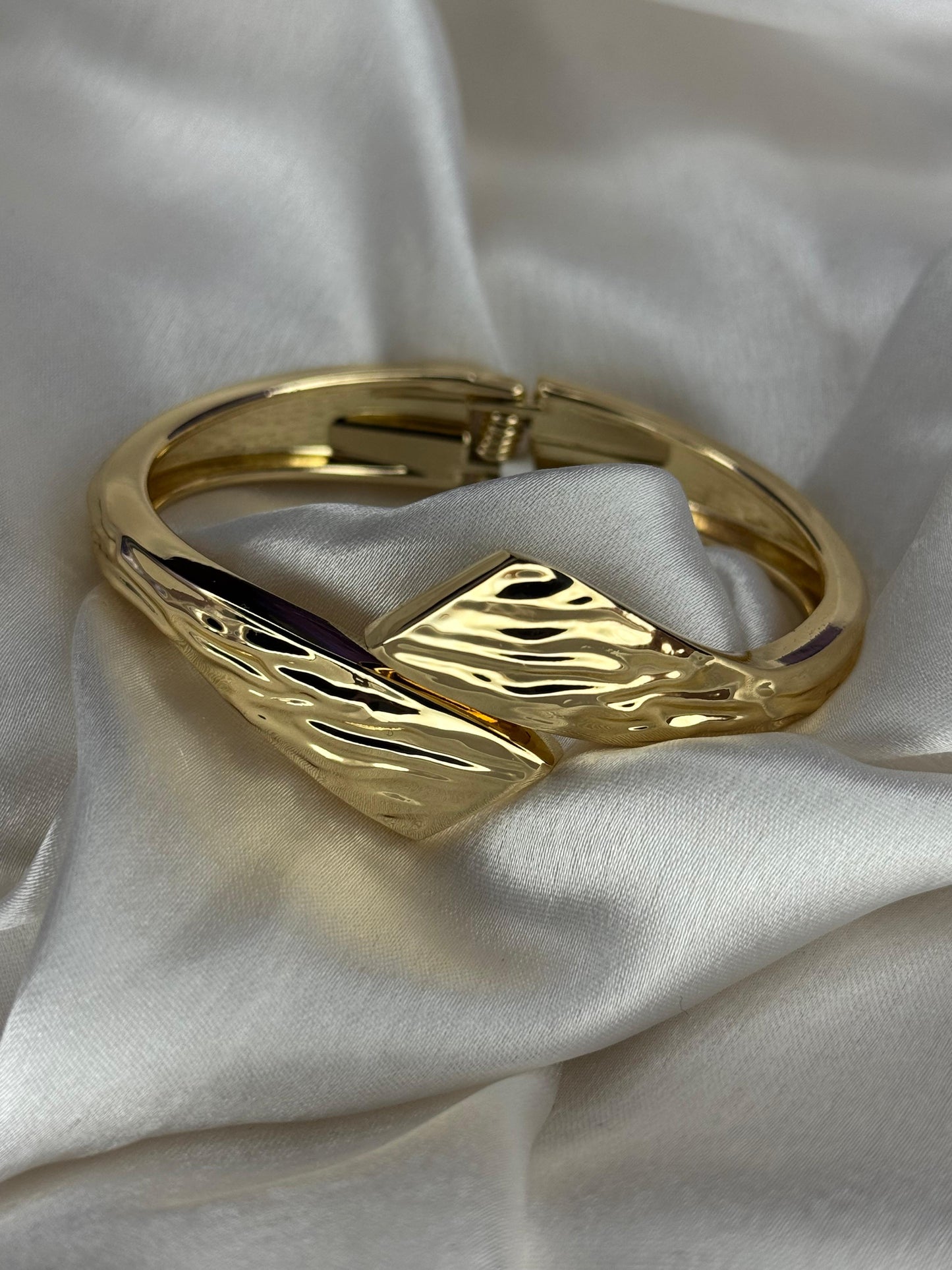 Gold Flux Kada