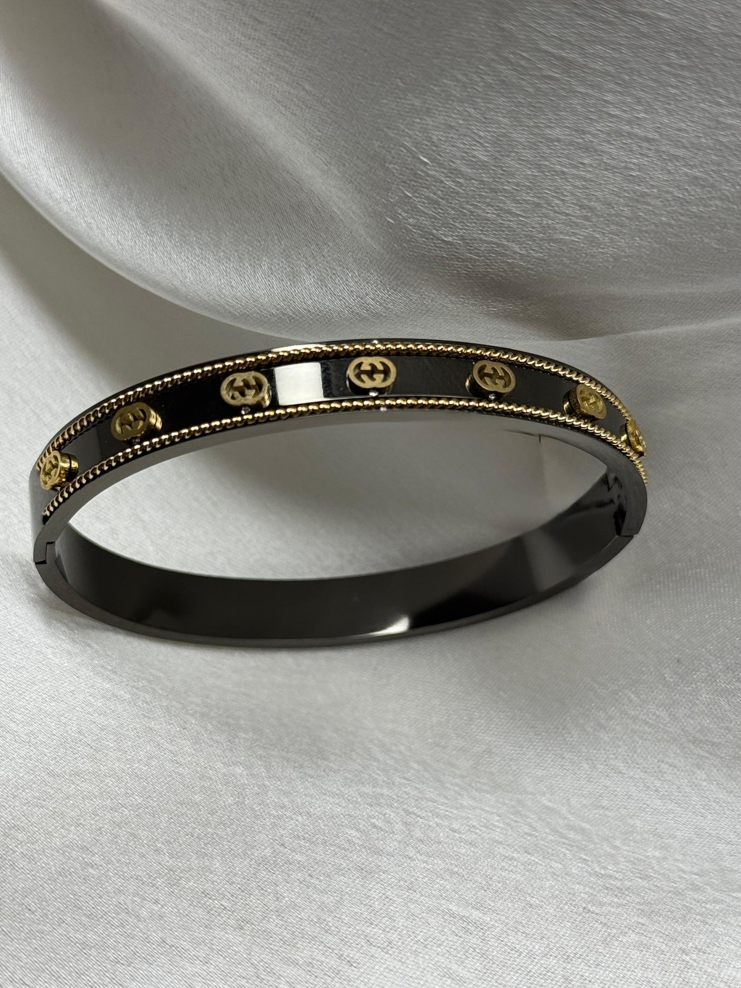 Obsidian Gucci Crown Kada