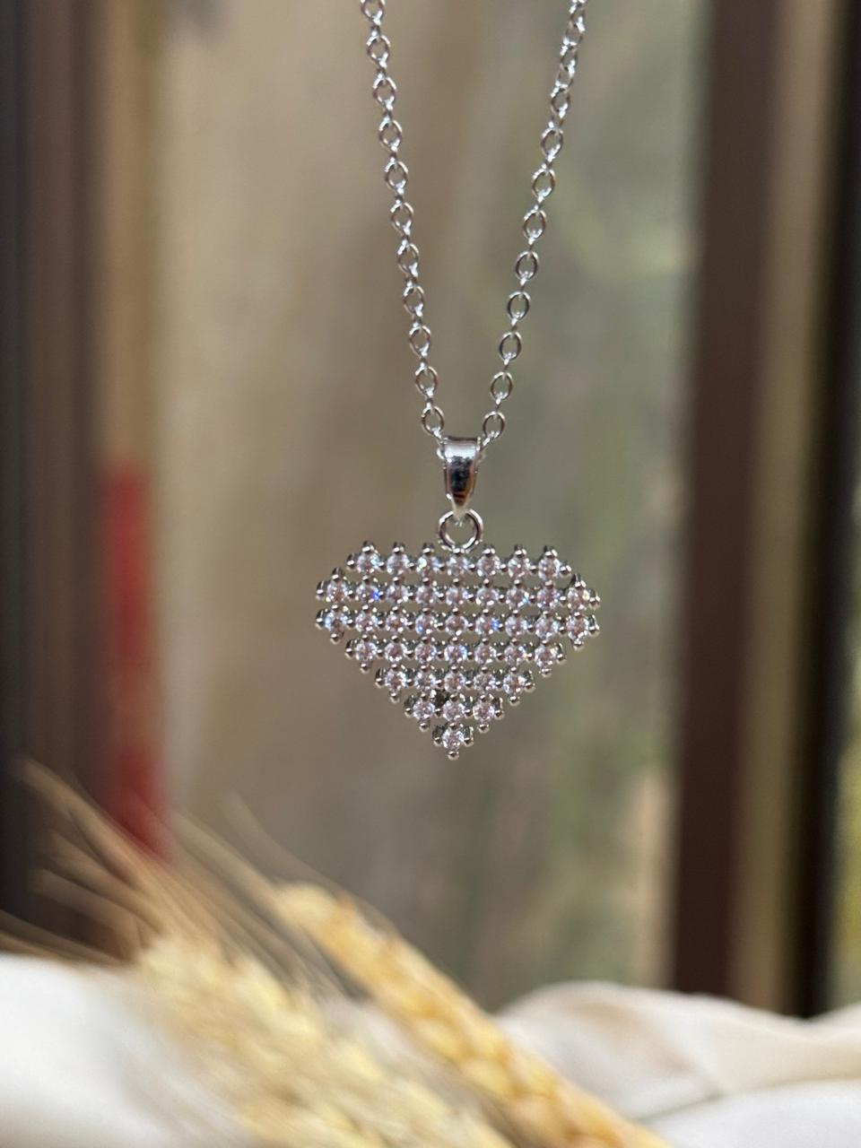 Belle Cœur Crystal Necklace