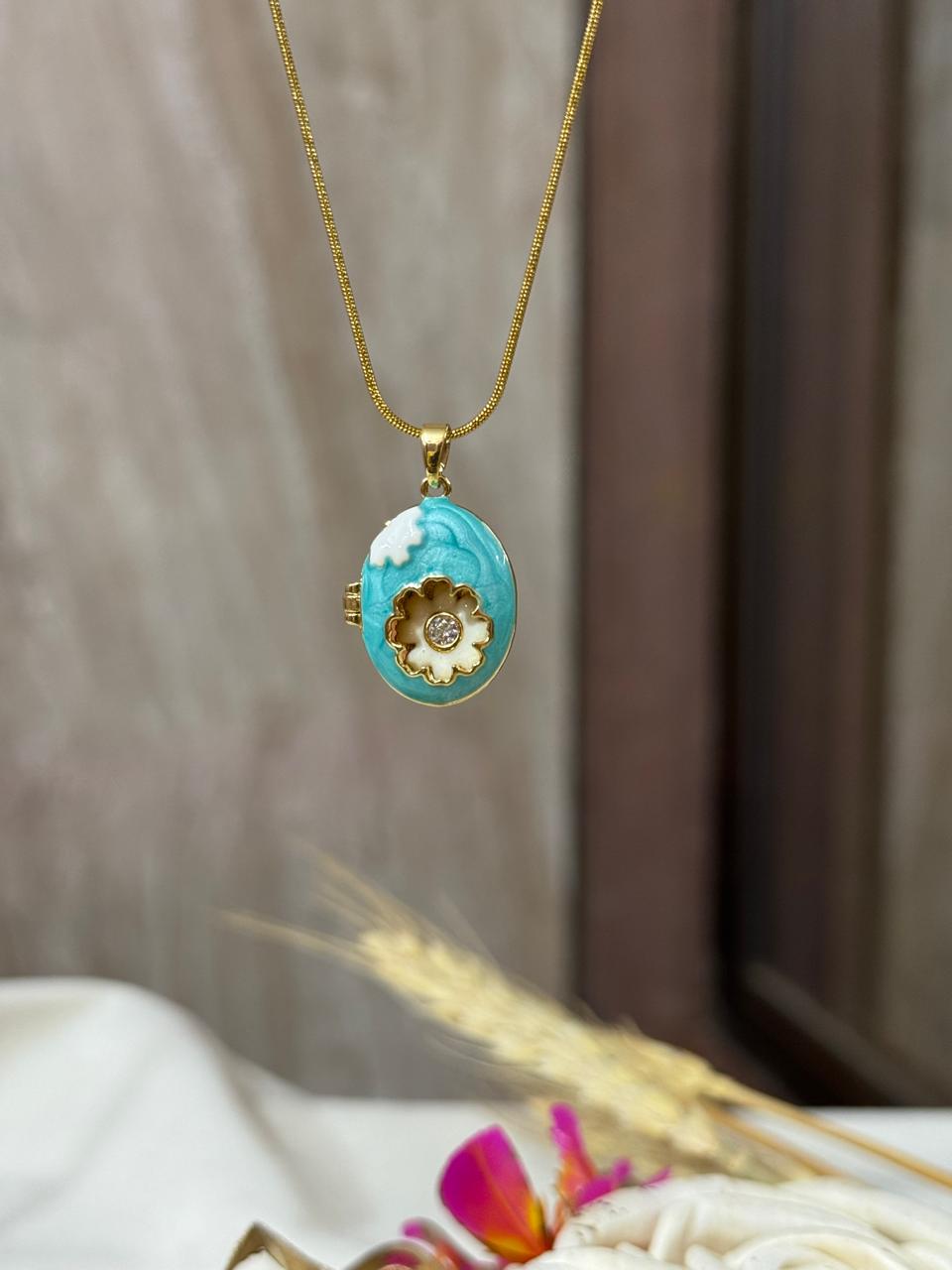 Floral Treasure Necklace